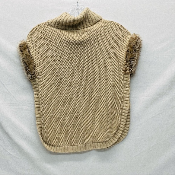 Aspen Kids Size M Tan Knit Turtleneck Poncho Sweater w/Buttons Faux Fur Trim - Picture 11 of 15